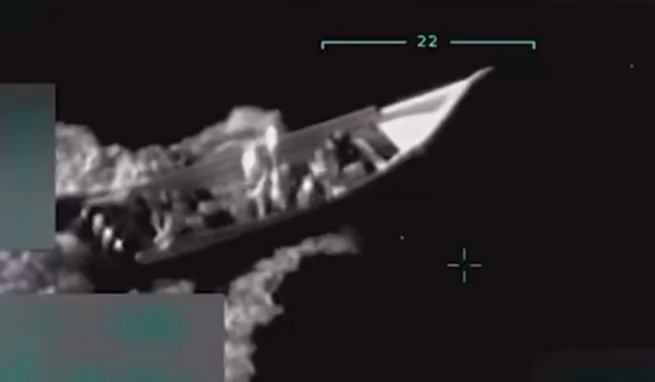 Hình ảnh xuồng chở ma túy từ Venezuela trước khi bị quân đội Mỹ phá hủy ngày 2/9. Ảnh chụp màn hình từ TruthSocial/realDonaldTrump