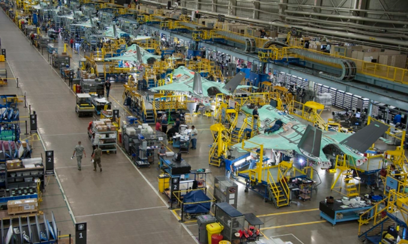 Tiêm kích F-35 trên dây chuyền lắp ráp ở Fort Worth, bang Texas, Mỹ tháng 6/2017. Ảnh: Lockheed Martin