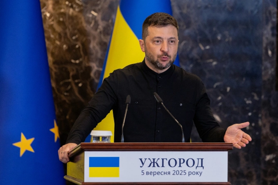 Tổng thống Ukraine Volodymyr Zelensky tại cuộc họp báo ở thành phố Uzhhorod ngày 5/9. Ảnh: AFP