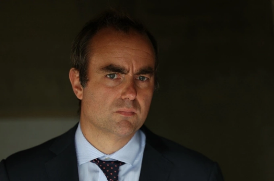 Bộ trưởng Quốc phòng Sebastien Lecornu thăm cơ sở radar Nostradamus ở miền bắc nước Pháp ngày 4/9. Ảnh: AFP