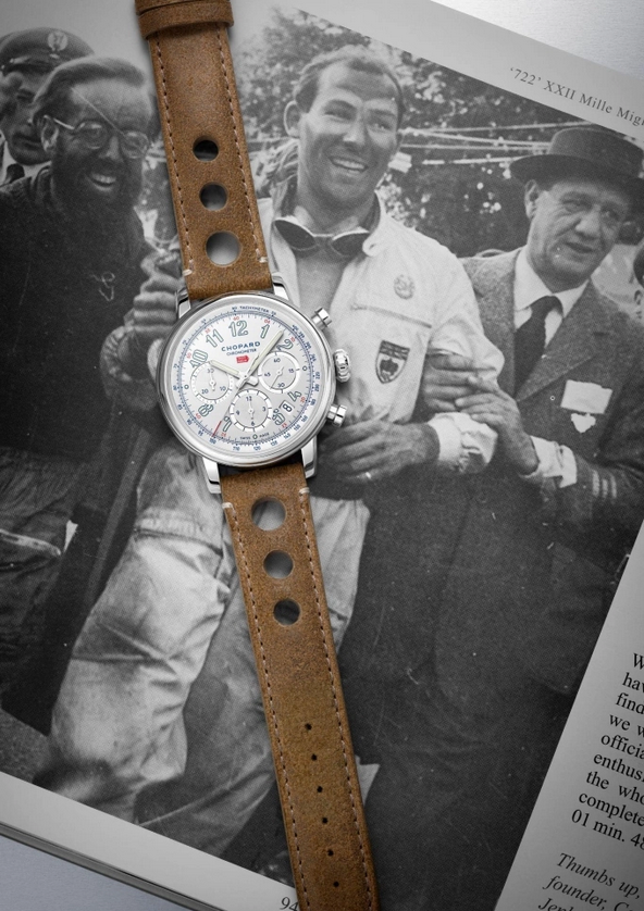 Mẫu đồng hồ mẫu Mille Miglia Classic Chronograph Tribute to Sir Stirling Moss có thiết kế nam tính, thanh lịch. Ảnh: Chopard