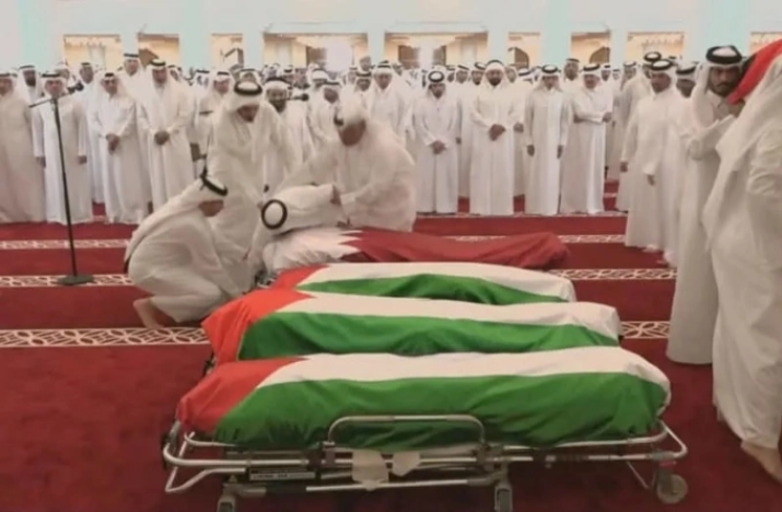 Đám tang những thành viên Hamas thiệt mạng trong đòn không kích của Israel, diễn ra tại Doha, Qatar ngày 11/9. Ảnh: Al Mayadeen News