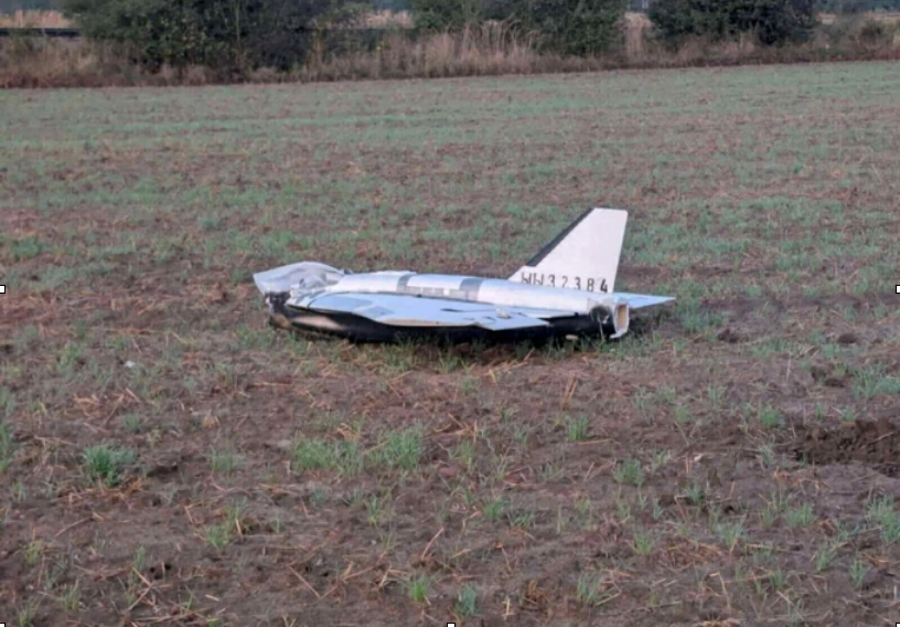 Drone bị hư hại rơi xuống làng Czosnowka, miền đông Ba Lan ngày 10/9. Ảnh: Reuters