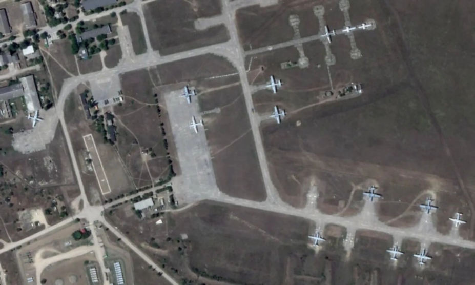 Loạt thủy phi cơ Be-12 tại căn cứ Kacha trên bán đảo Crimea trong ảnh chụp vệ tinh tháng 7/2022. Ảnh: Planet Labs