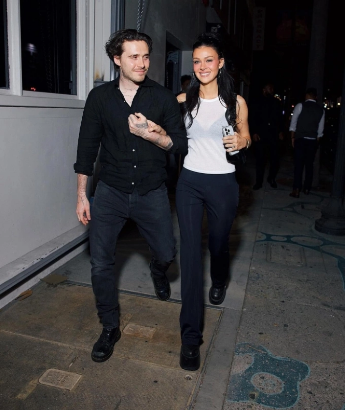 Vợ chồng Brooklyn và Nicola-Peltz trong buổi hẹn hò hồi tháng 6. Ảnh: Instagram/ Brooklyn Beckham