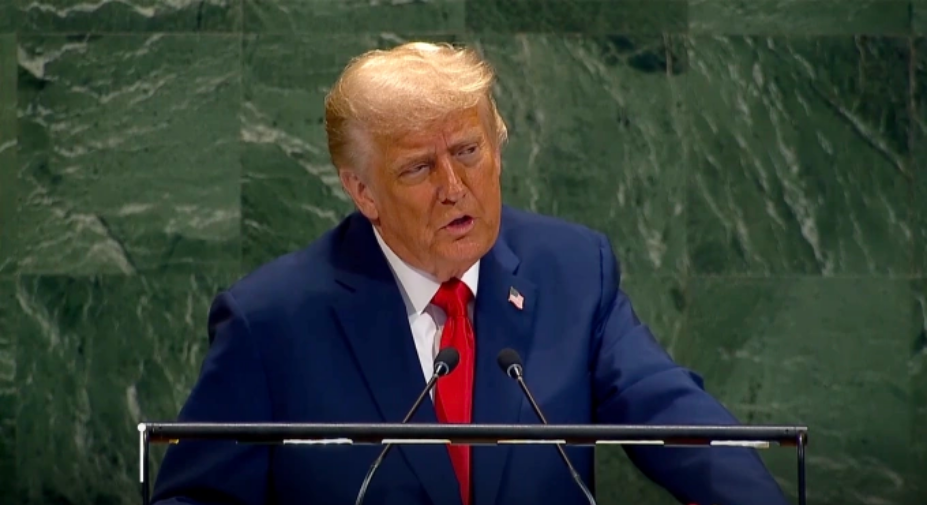 Tổng thống Mỹ Donald Trump phát biểu giữa đại hội đồng Liên Hợp Quốc, 23/9. Ảnh cắt từ clip của Reuters