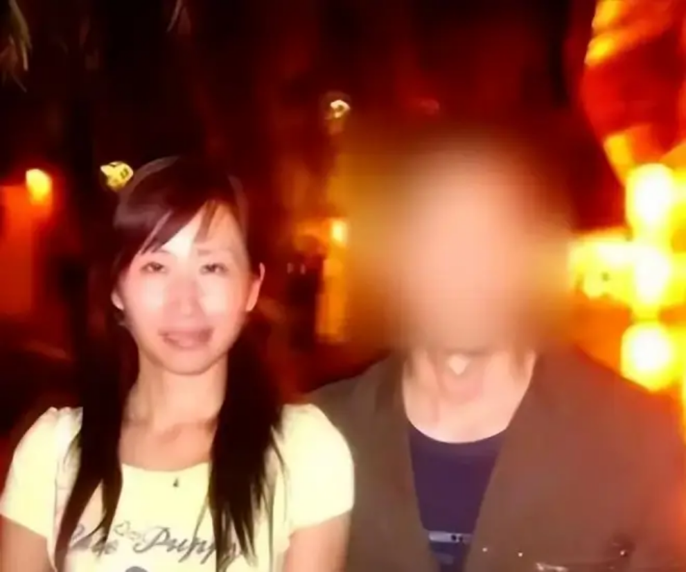 Nhạc Nhạc cho biết, cô và bạn trai đã yêu nhau 8 năm.