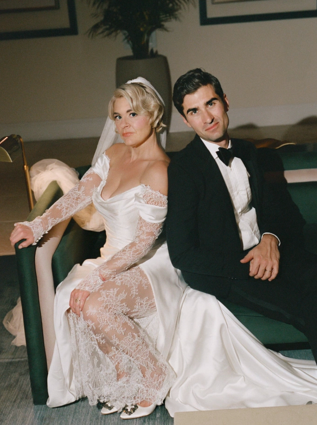 Samantha Wynn Greenstone và chồng Jacob Hoff, kết hôn tháng 11/2024 tại Los Angeles, Mỹ. Ảnh: Oli Sansom/Briars Atlas