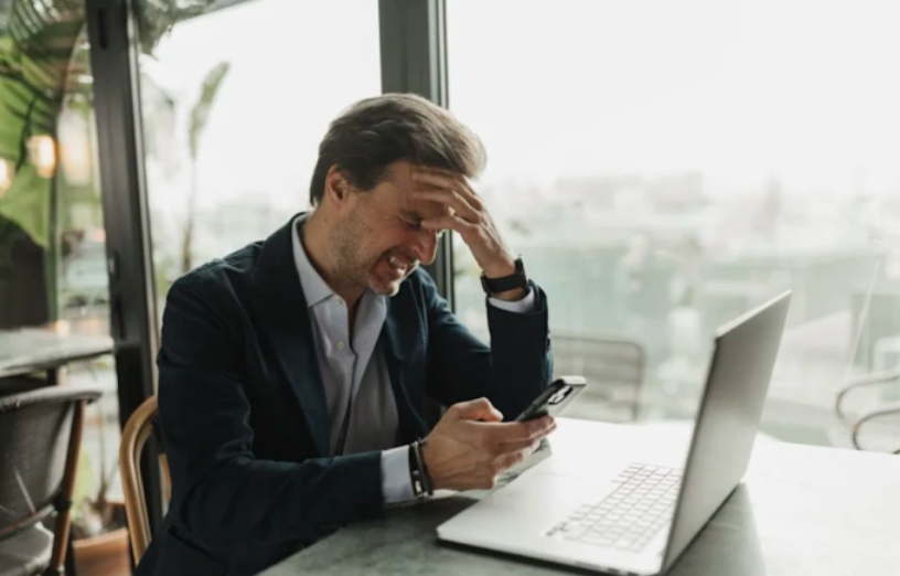 Người Mỹ thu nhập cao vẫn sống cảnh lương về là hết