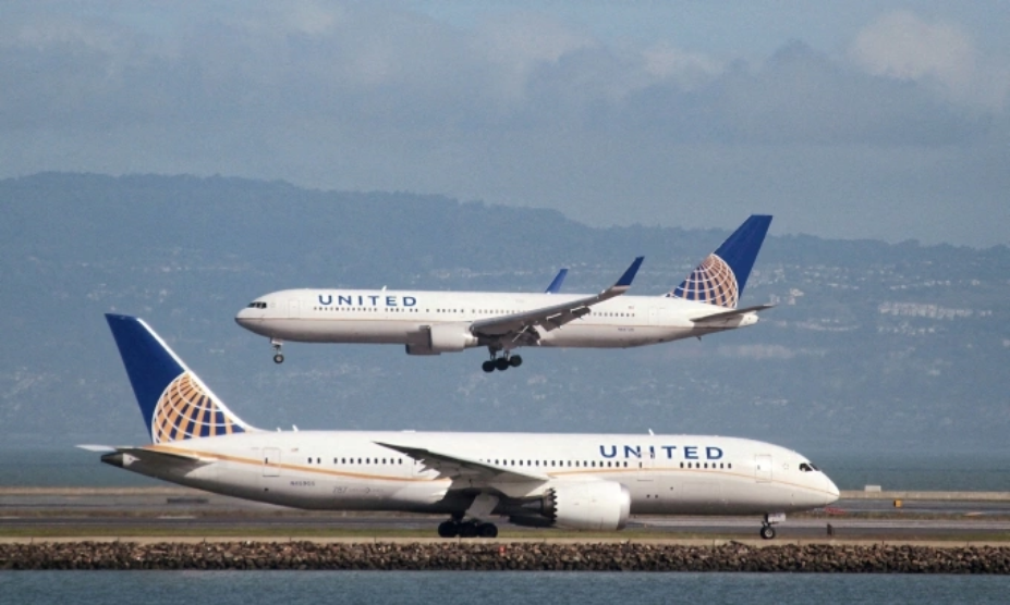 Máy bay của hãng hàng không United Airlines tại San Francisco, California. Ảnh: Reuters