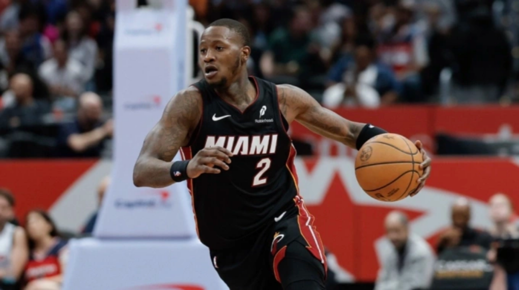 Cầu thủ Terry Rozier trong màu áo Miami Heat, ở một trận đấu mùa trước. Ảnh:Reuters