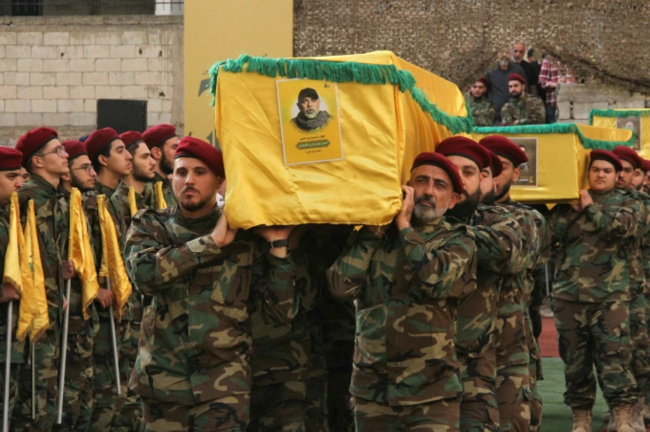 Đám tang ông Haytham Ali Tabatabai tại vùng ngoại ô phía nam thủ đô Beirut của Lebanon hôm 24/11. Ảnh: AFP