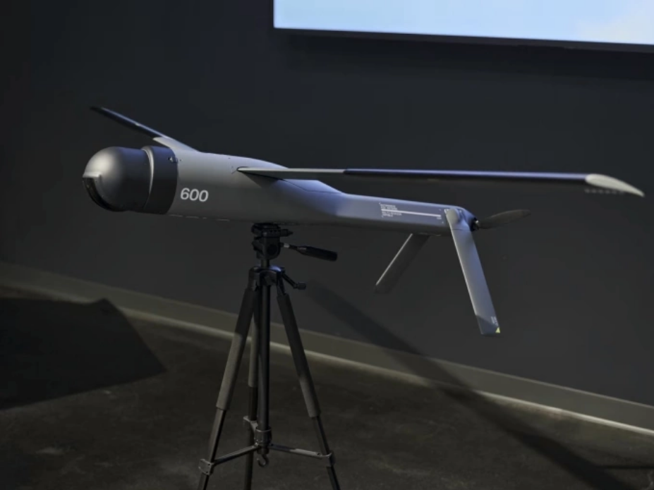 Mẫu UAV Altius 600M được trưng bày ở cơ sở của Anduril tại California, Mỹ. Ảnh: WSJ