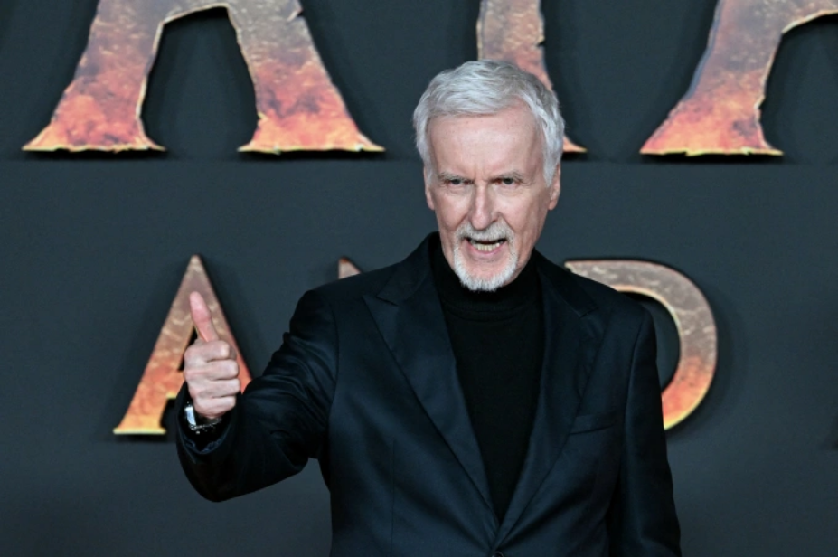Đạo diễn James Cameron ở buổi công chiếu Avatar 3 tại Paris (Pháp) hôm 5/12. Ảnh: AFP