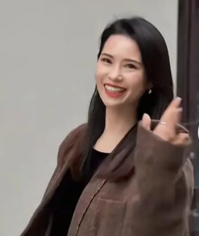 Chị Trường Tử.