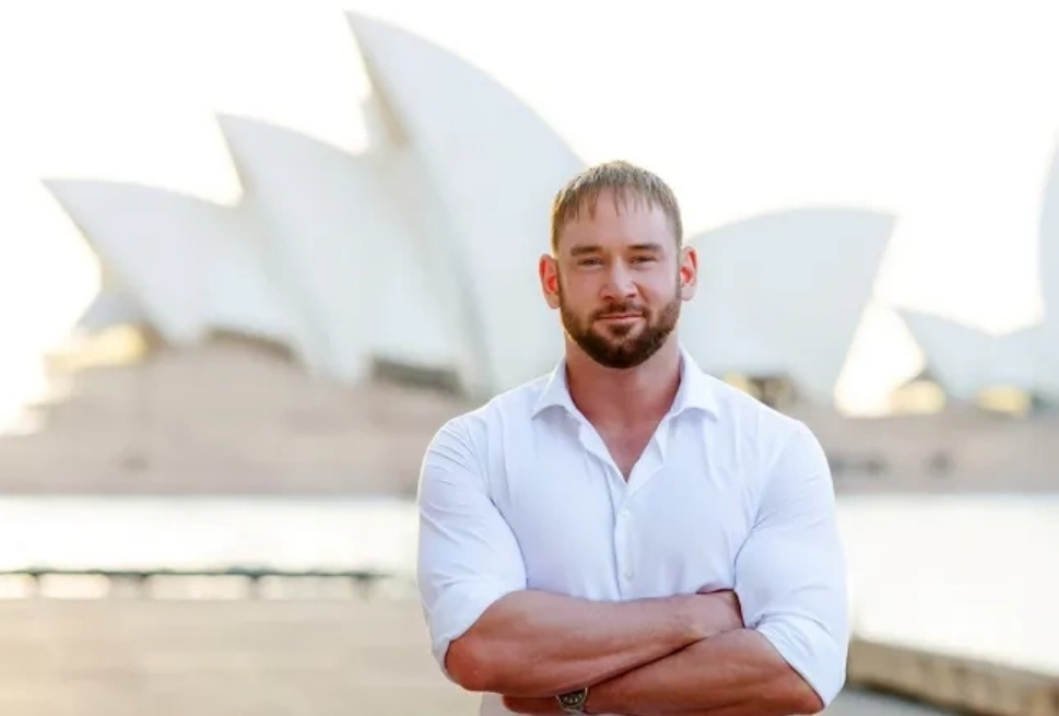 Jacob Riggs là một chuyên gia hàng đầu về an ninh mạng và nhà nghiên cứu bảo mật, người đã được cấp visa 858 của Australia