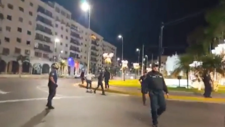 Lực lượng an ninh trên đường phố Caracas tối 5/1. Ảnh: X/INW