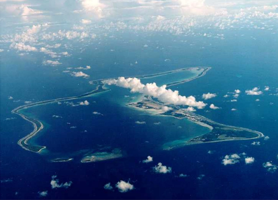 Diego Garcia, hòn đảo lớn nhất trong quần đảo Chagos và là nơi đặt căn cứ không quân chiến lược của Mỹ và Anh ở Ấn Độ Dương. Ảnh: Reuters