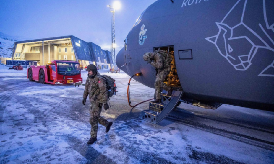 Binh sĩ Đan Mạch tới Greenland hôm 19/1. Ảnh: Bộ Tư lệnh Quốc phòng Đan Mạch