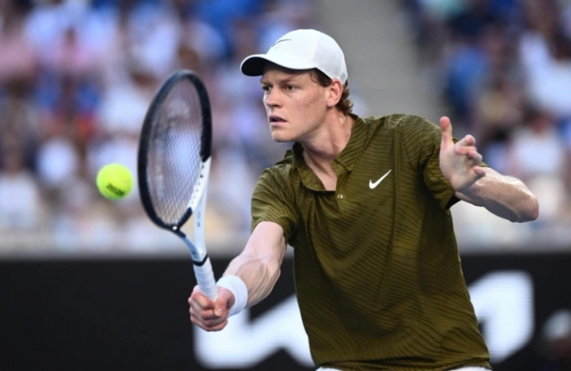 Sinner trong trận gặp Darderi ở vòng bốn Australia Mở rộng, trên sân Margaret Court, Melbourne, Australia hôm 26/1. Ảnh: Reuters