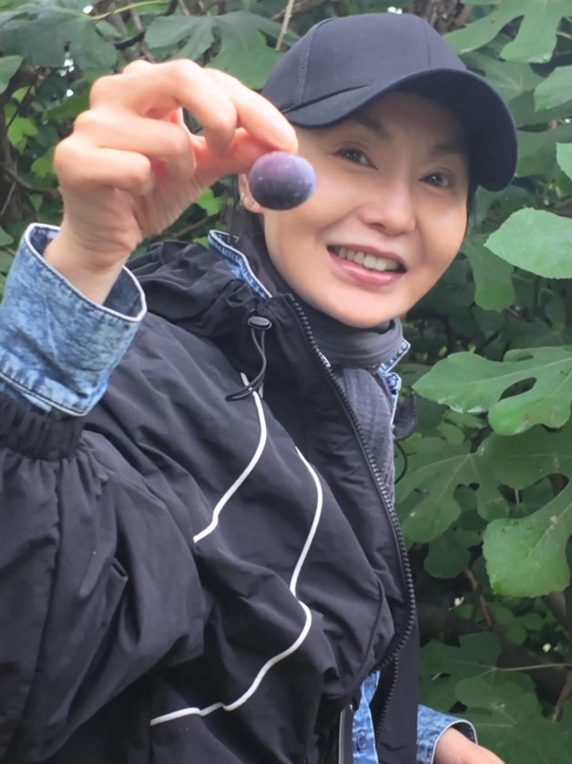 Trương Mạn Ngọc tuổi lục tuần. Ảnh: Red Note