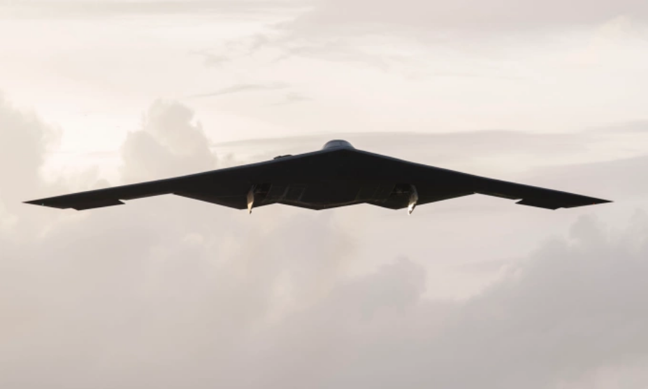 Oanh tạc cơ B-2 Mỹ cất cánh từ căn cứ Diego Garcia ở Ấn Độ Dương tháng 4/2025. Ảnh: USAF