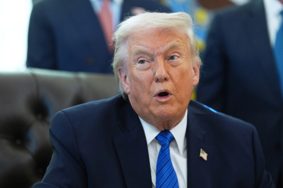 Tổng thống Mỹ Donald Trump tại Nhà Trắng ngày 30/1. Ảnh: AP