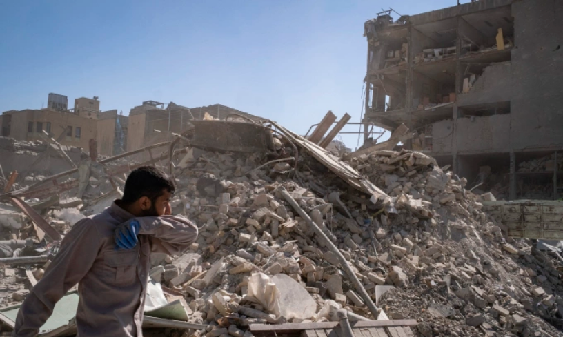 Một đồn cảnh sát ở Tehran bị san phẳng sau đòn không kích của Mỹ - Israel vào Iran ngày 3/3. Ảnh: AFP