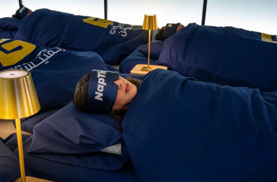 Một số khách hàng tìm tới phòng gym để ngủ. Ảnh: Khaleej Times