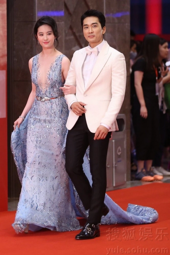 Lưu Diệc Phi và Song Seung Hun từng nhiều lần sánh đôi dự sự kiện. Ảnh: Sohu
