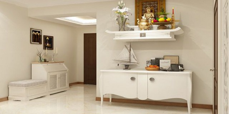 Việc lựa chọn màu sắc và chất liệu cho bàn thờ không chỉ dựa trên sở thích cá nhân mà còn phải cân nhắc đến yếu tố phong thủy, nhằm mang lại tài lộc và sự thịnh vượng cho gia đình.