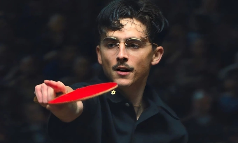 Tạo hình của Timothée Chalamet trong phim Marty Supreme. Ảnh: A24