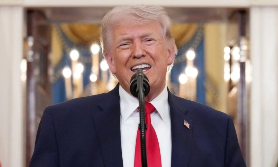 Tổng thống Mỹ Donald Trump phát biểu tại Nhà Trắng hôm 2/4. Ảnh: AFP