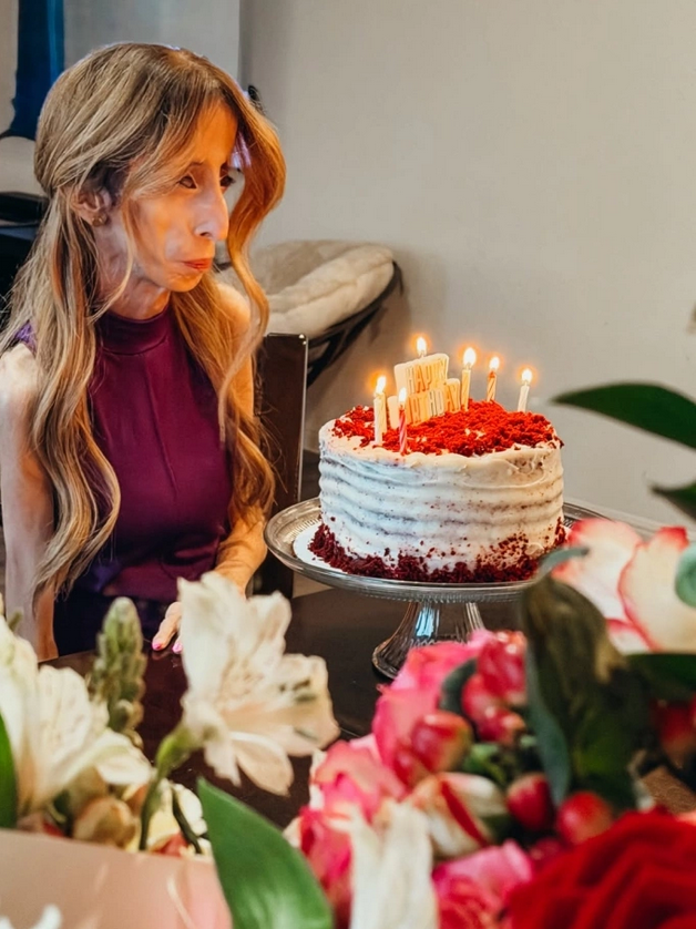 Lizzie mừng sinh nhật tuổi 37 bằng bức ảnh kèm chú thích: Được ban phước không có nghĩa là cuộc sống dễ dàng, mà là cuộc sống của bạn có ý nghĩa. Ảnh: Instgram Littlelizziev