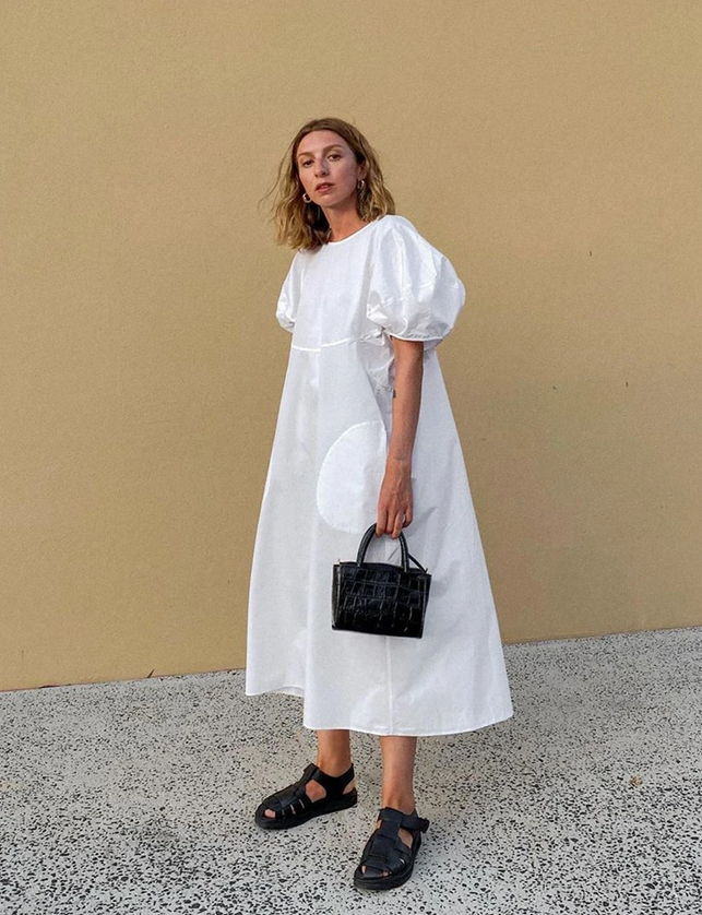 Sandal ngư dân tiếp tục là xu hướng thời trang được yêu thích trong Hè 2026.