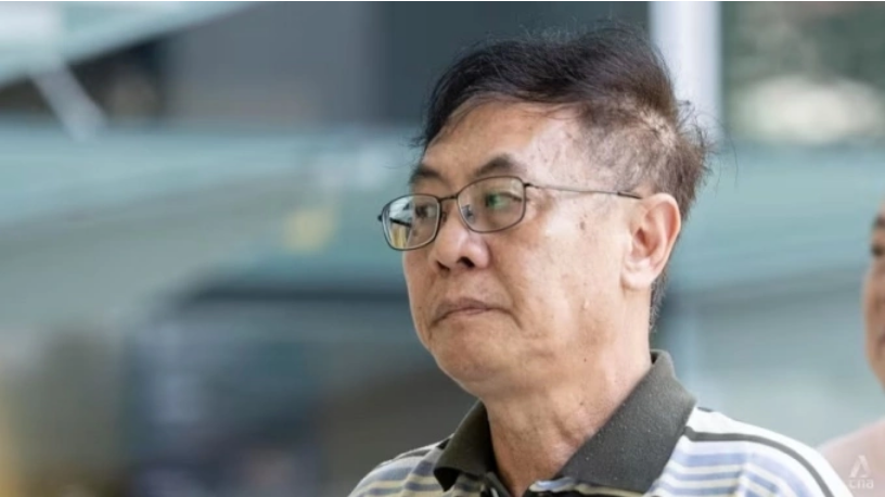 Ông Low Kok Peng đến Tòa án Nhà nước vào ngày 24/ 4/2026. Ảnh: CNA/Ili Mansor