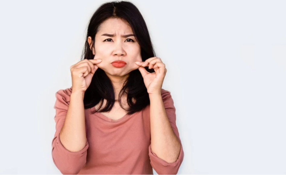 Đừng để khuôn mặt vuông cộng tuổi cho bạn, 10 kiểu tóc giúp nàng thu gọn mặt trong tích tắc - 1