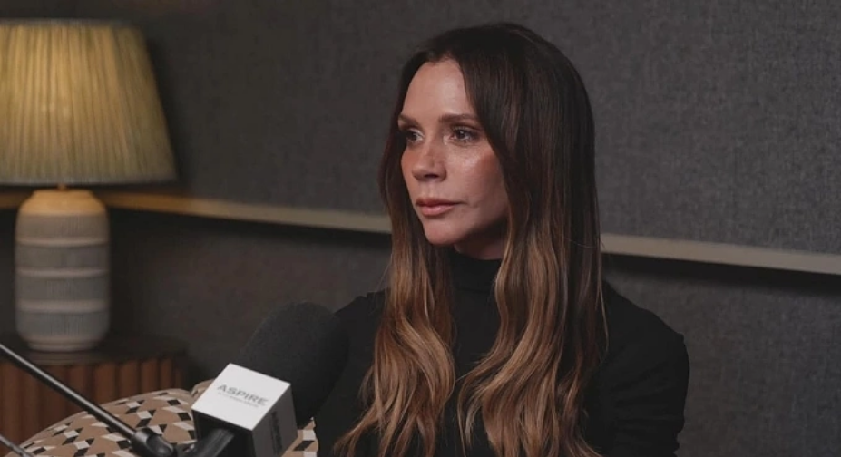 Victoria Beckham trên podcast ngày 5/5. Ảnh: Aspire with Emma Grede