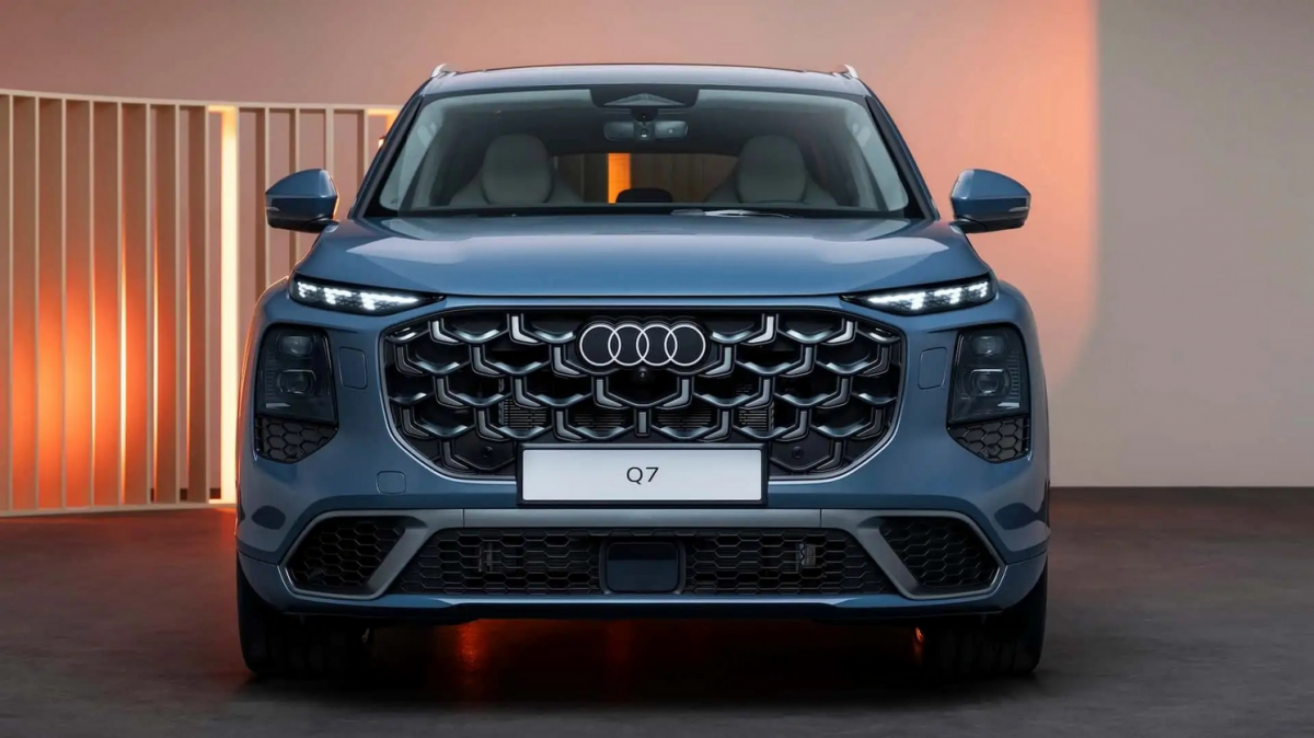 Audi Q7 thế hệ mới ra mắt: Thiết kế lột xác, thêm công nghệ đèn ma trận, có bản gần 600 mã lực mạnh nhất từ trước đến nay- Ảnh 1.