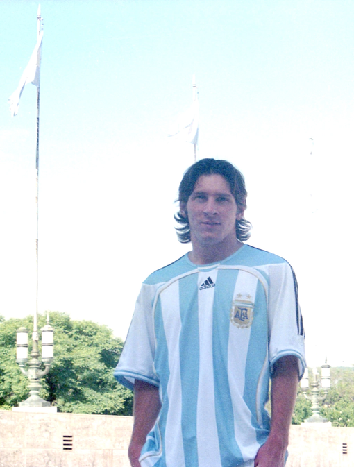 Chân dung Messi năm 18 tuổi. Ảnh: Instagram/ Craquesd0futbol