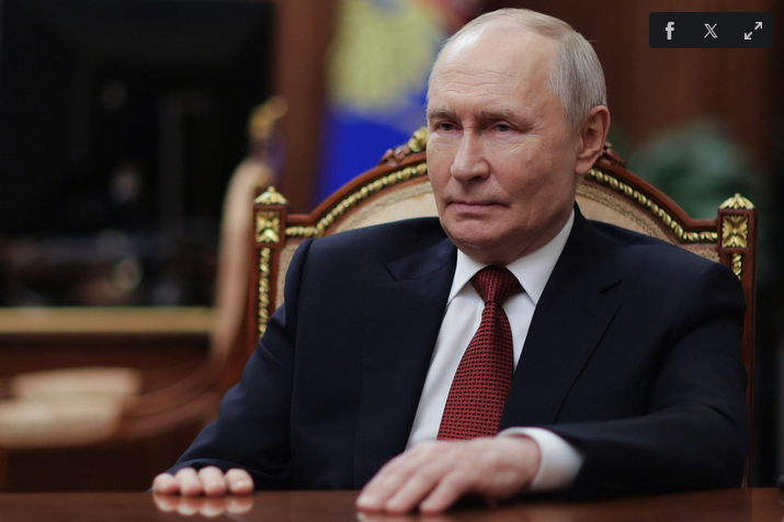 Tổng thống Nga Vladimir Putin trả lời phỏng vấn tại Điện Kremlin ngày 28/6. Ảnh: AP