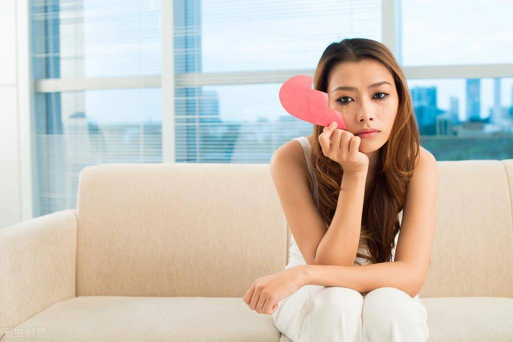 Sau khi gặp 10 người phụ nữ đã ly hôn, tôi nhận thấy họ đều có chung 2 điểm này - 1